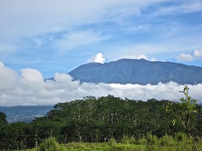 Costa Rica: Vecinos se oponen a tres nuevos proyectos hidroeléctricos en Turrialba y Siquirres