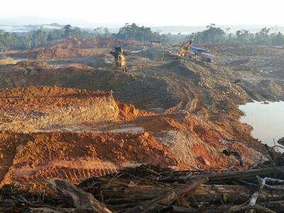 Ecuador: contaminación en afluentes del río Napo apunta a la minería