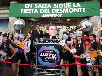 “Fiesta del desmonte” frente a la Casa de Salta