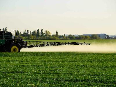 La Corte bonaerense y un freno a los agrotóxicos: mil metros de protección ante las fumigaciones
