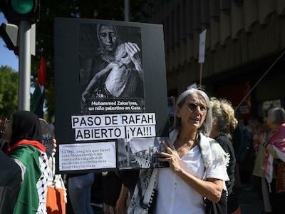 /Manifestación en Madrid para exigir la apertura de los pasos terrestres para el paso de alimentos/Foto: Álvaro Minguito 
