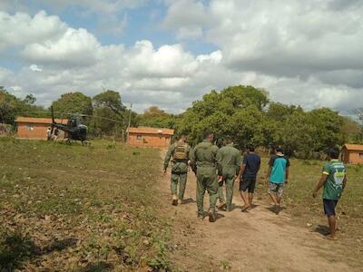 Chegada do grupo tático da Polícia Militar na TI Governador após os conflitos desta sexta (8). Foto: povo Pyhcop Catiji Gavião