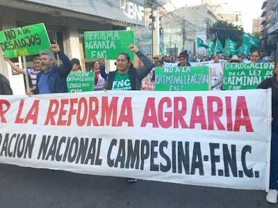 Marcha campesina por tierra y producción