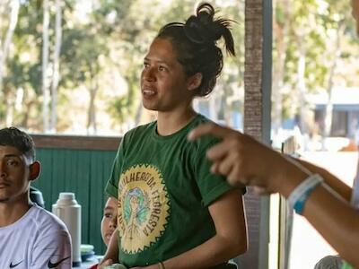 Kailane é jovem seringueira e esteve na COP30, em Belém | Crédito: Henrique de Almeida/Comitê Chico Mendes