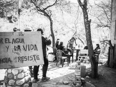 Vibraciones violentas e inundaciones, evidencias del daño de la explotación minera en Catamarca