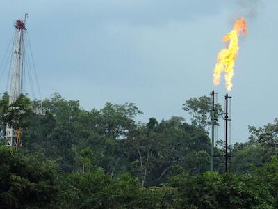 Waoranis inician la primera demanda climática