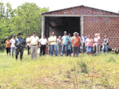 Con el derecho al territorio