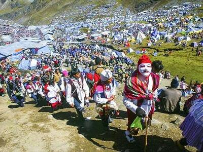 Danzantes y peregrinos del Qoyllority marcharán contra concesiones mineras