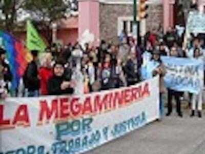 El pueblo nuevamente hizo explotar la plaza de La Rioja