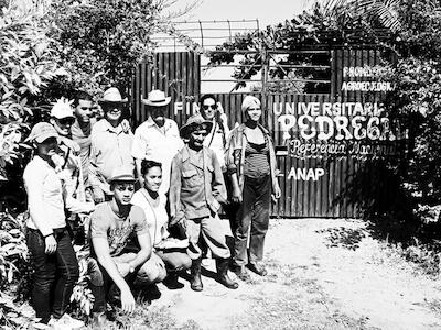 Foto4Finca agroecologica de Wilfredo Padron, campesino y profesor de la Universidad de Cienfuegos. Foto Eduardo Calves