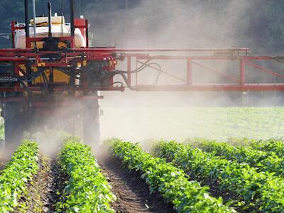 fumigacion-agrotoxicos-campo-1078x516