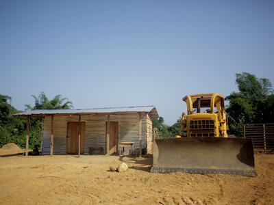 Liberia_Jogbahn-clan-EPO-dozer