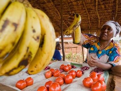 mujer bananas