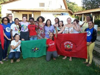 MUJERES
