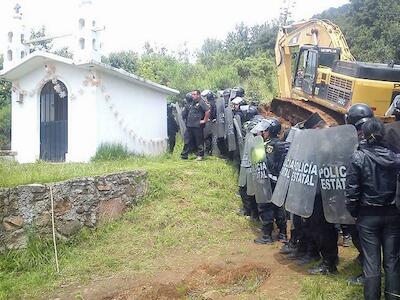 Policías-Edomex-despojo