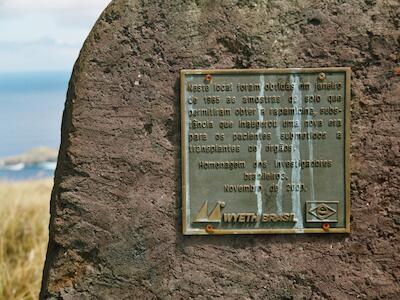 Rapamycin_plaque_on_Easter_Island (2)