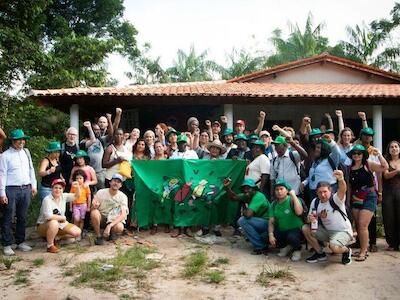 Agroecología y resistencia: Delegación de La Vía Campesina visita campamento del MST previo a COP30
