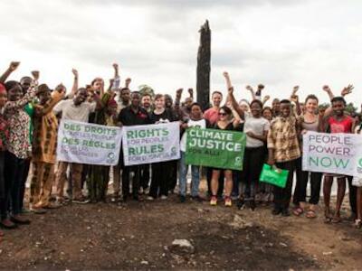 Amigos de la Tierra Países Bajos presenta citación judicial en histórica demanda contra Shell por el clima