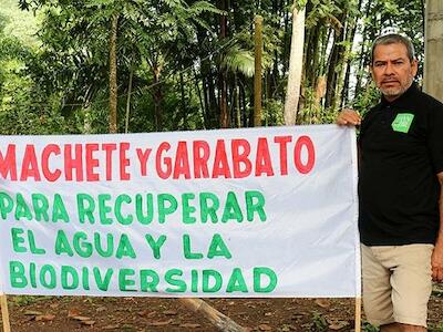 “Con los transgénicos se profundiza la inequidad en el campo” - Luchas campesinas, monopolios corporativos y la relación con el Estado: una charla...