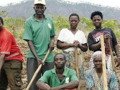 Histórica victoria campesina: La Asamblea General de la ONU adopta la Declaración sobre los Derechos Campesinos, ahora el foco está en su implement...