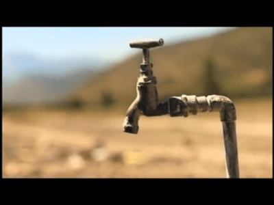 La COP25 en el país que privatizó hasta las aguas