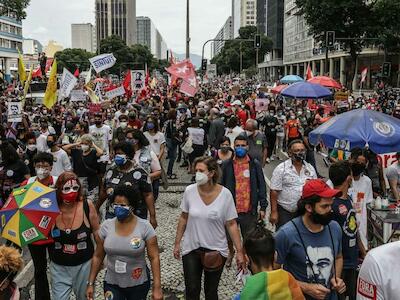 - Foto de manifestación en Río de Janeiro - Brasil. EFE/ANDRÉ COELHO